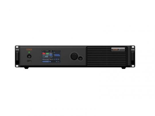 Frontalansicht des All-In-One LED-Controllers NovaStar MX30 (Neuware) im schwarzen Rackmount-Design mit Farbanzeige, Bedienknopf, Power-Taste und Lüftungsgitter an der rechten Seite - ideal zum Kaufen oder Mieten.